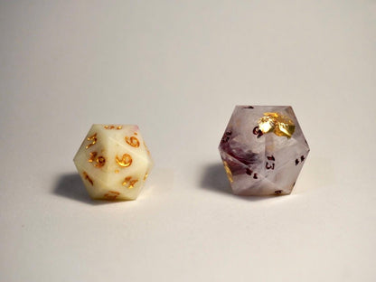 Chonky D20 Die - Alternate view 9