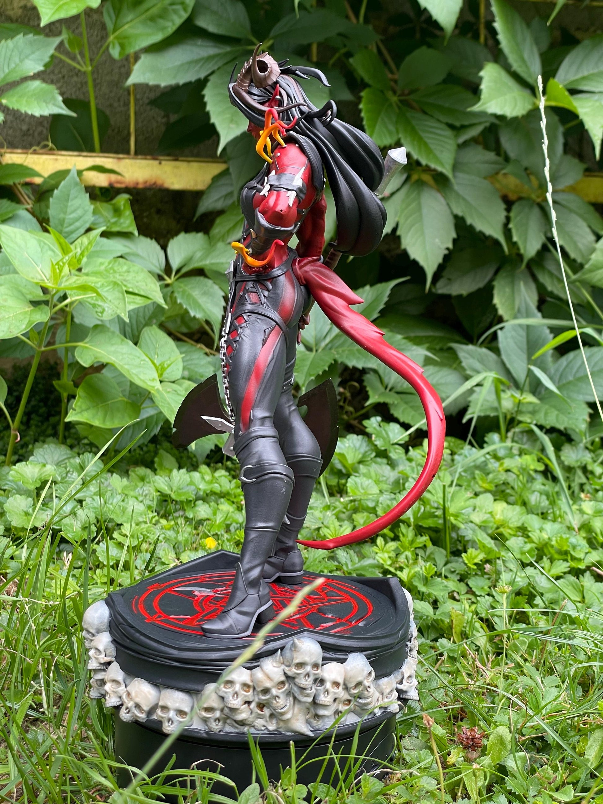 Karlach Figure - Baldur's Gate 3 - Alternate view 3