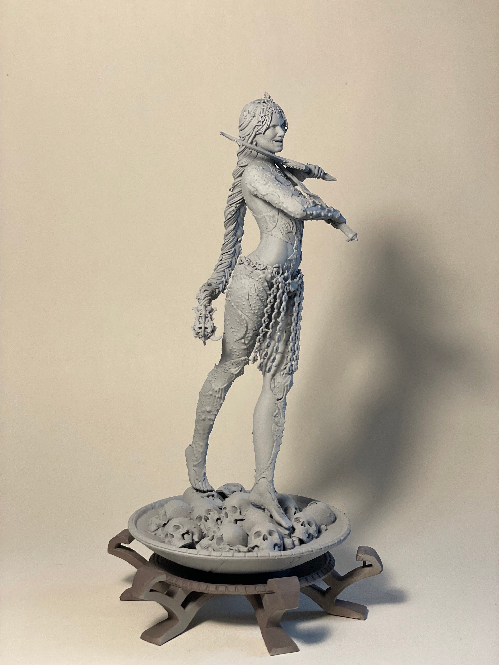 Orin Figure - Alternate view 7