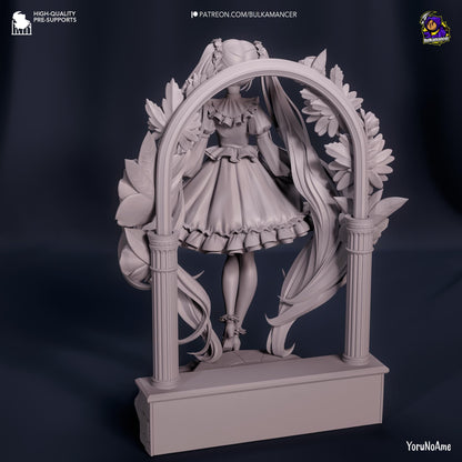 Hatsune Miku Figure - Alternate view 4