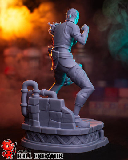 Sevika Figure - Arcane - Alternate view 3