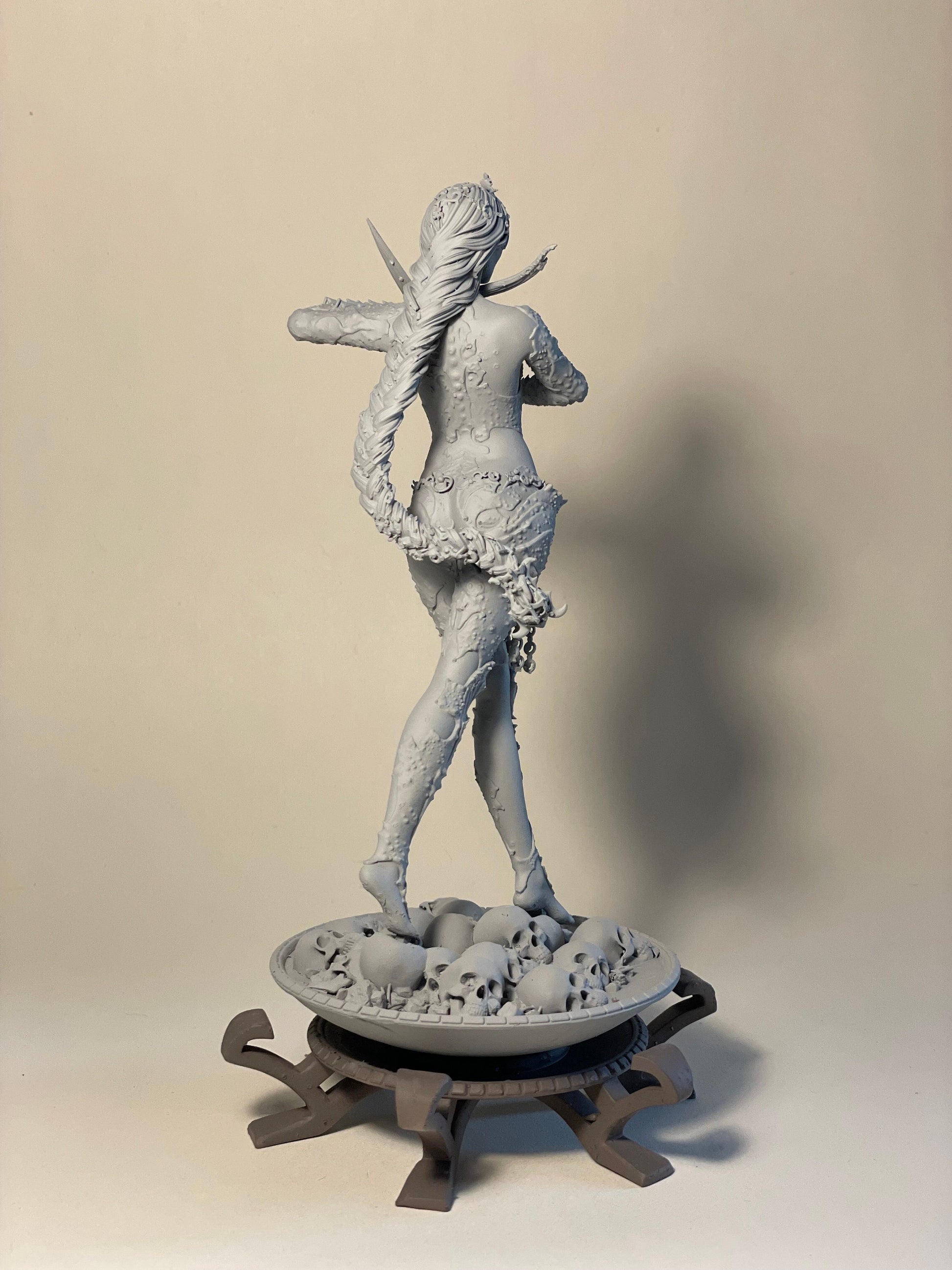 Orin Figure - Alternate view 4