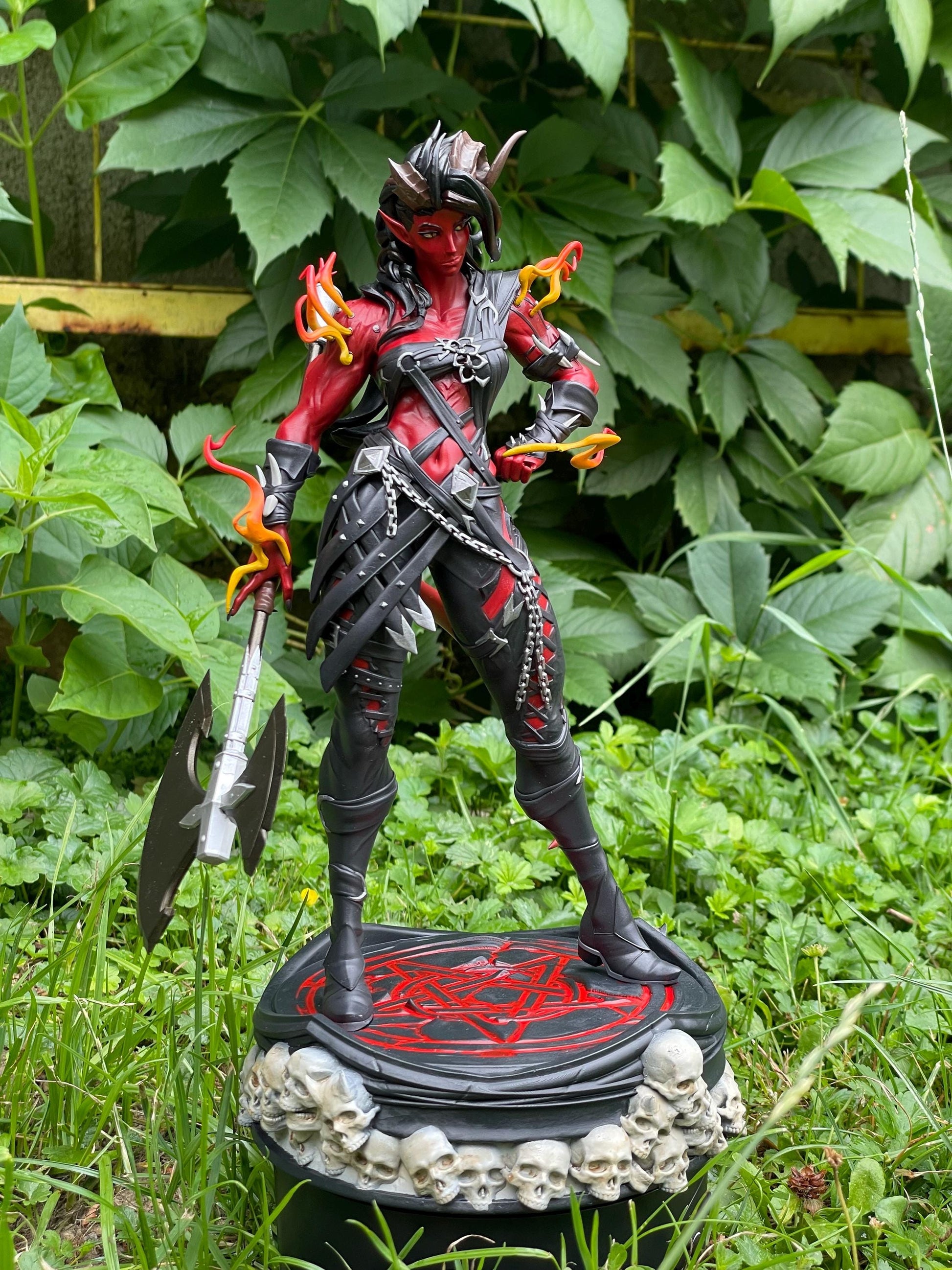 Karlach Figure - Baldur's Gate 3 - Alternate view 2